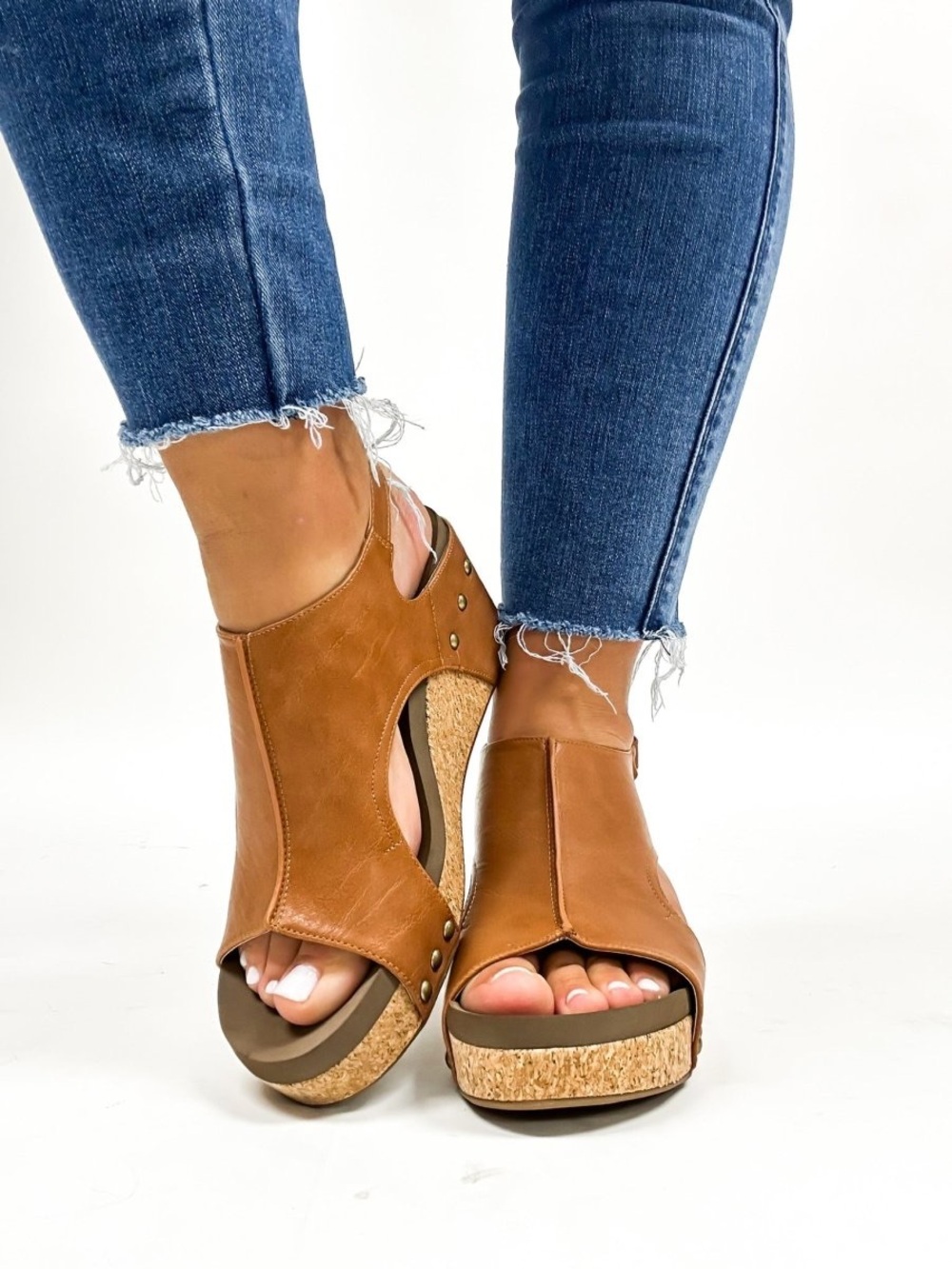 Corky’s Carley Wedges - Picture 2 of 6
